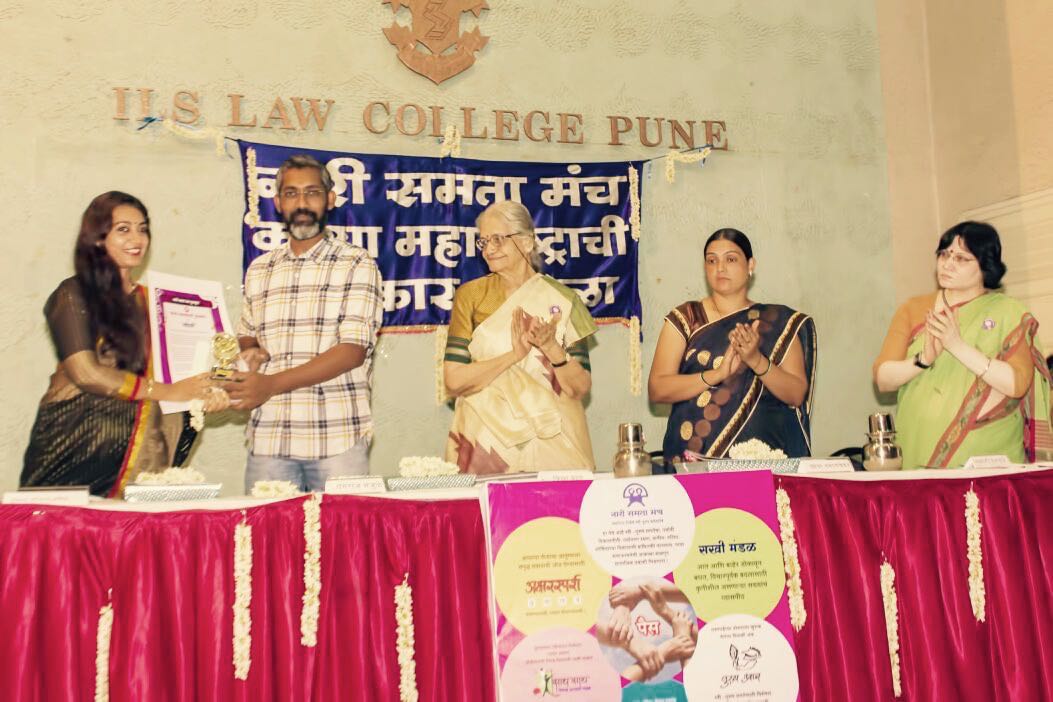 Receiving the 'Daughter of Maharashtra' award: Sahiyo co-founder shares her experience